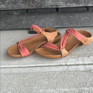 Timberland Earth Keeper Women's Sandals in Coral and Tan